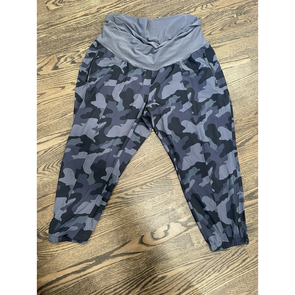 Old Navy Women's Black/Gray Camo Stretch Tech High Rise Crop Pants‎ Sz XXL AK117